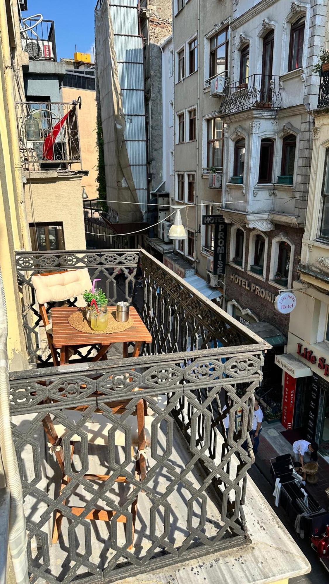 New Pera Hotel Istanboel Buitenkant foto