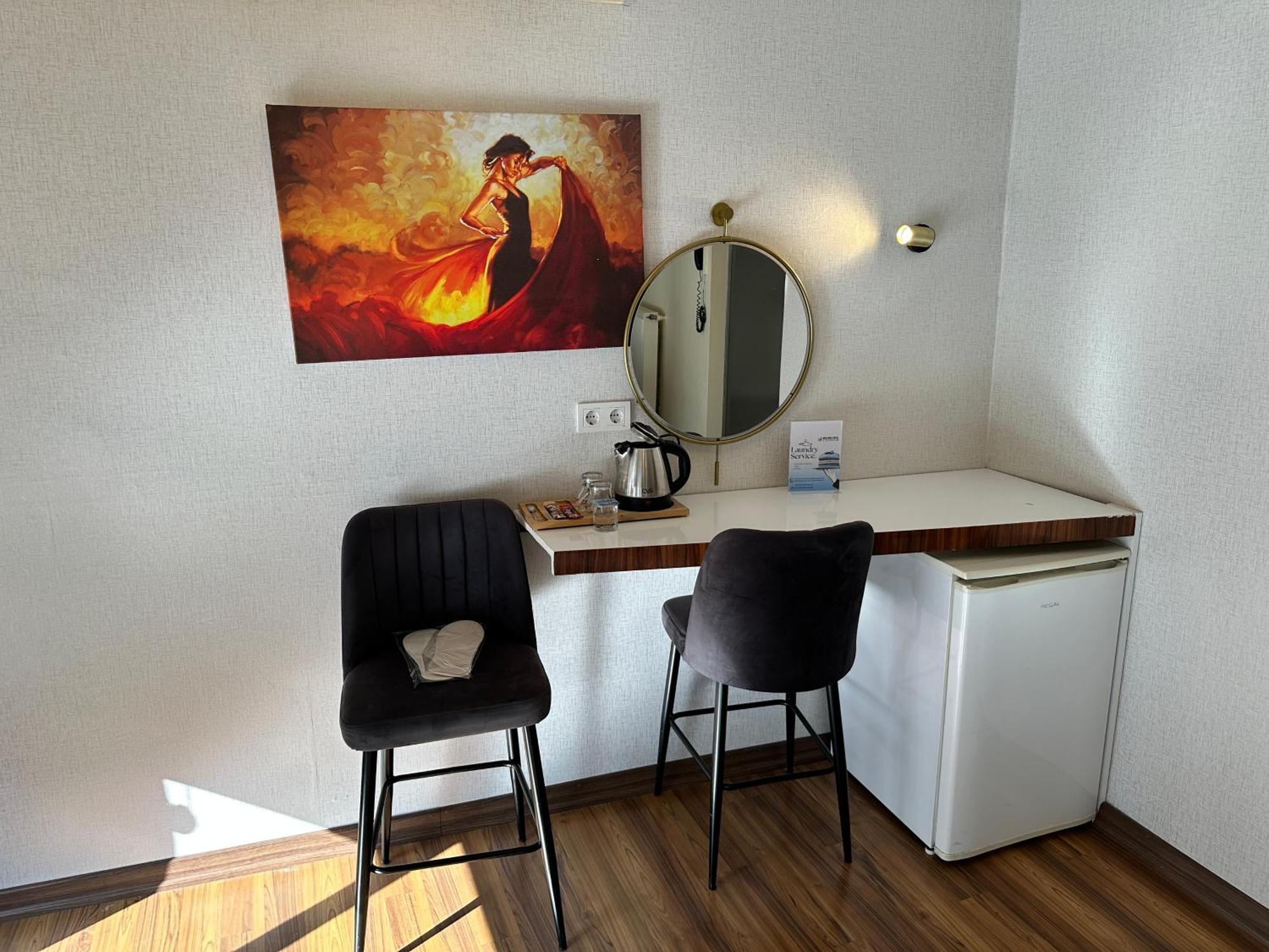 New Pera Hotel Istanboel Buitenkant foto